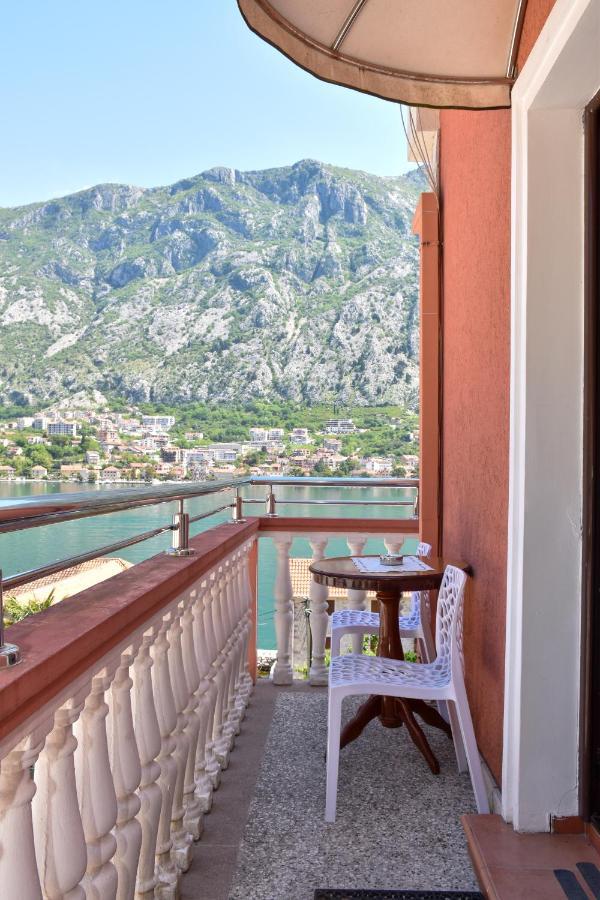 Apartments Simun Kotor Exterior photo