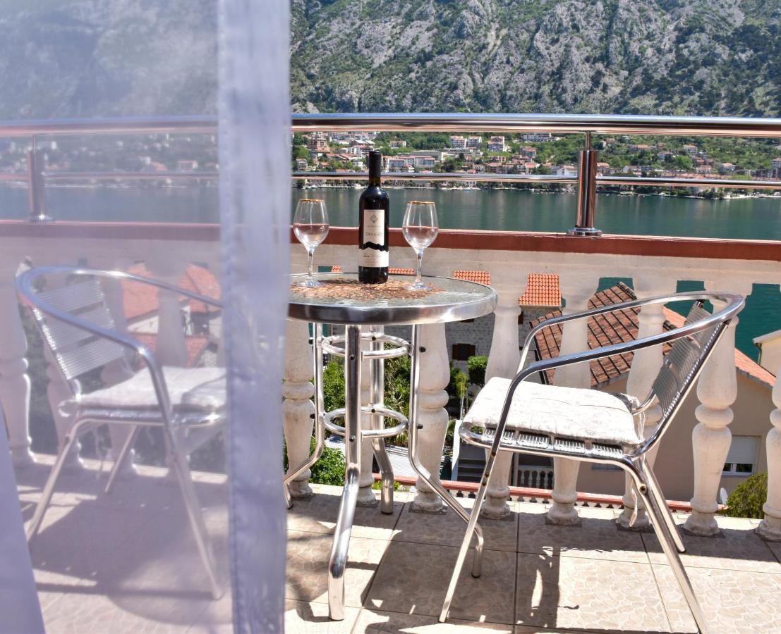 Apartments Simun Kotor Exterior photo